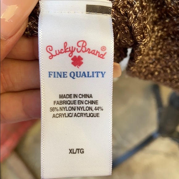 Knitted blouse - Picture 8 of 9